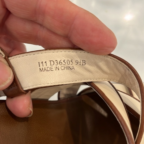 EUC Cole Haan woven leather slingback 4” stacked heel cream brown trim sandals - Picture 7 of 8